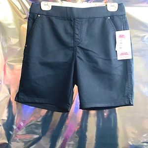 Power stretch, tummy control waist, pull-on. Brand new with tag .